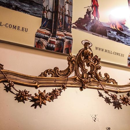 Well Come - Palazzo Reale Ξενοδοχείο Νάπολη Εξωτερικό φωτογραφία