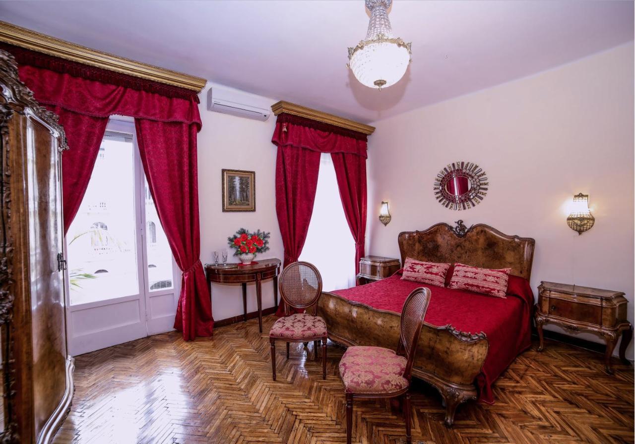 Well Come - Palazzo Reale Ξενοδοχείο Νάπολη Εξωτερικό φωτογραφία